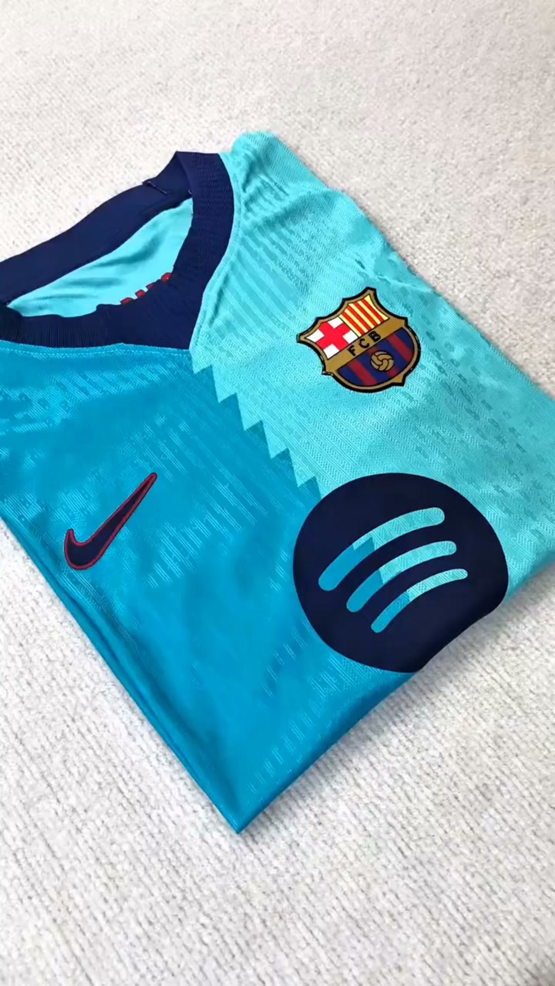Nouvelle saison, nouveaux maillots