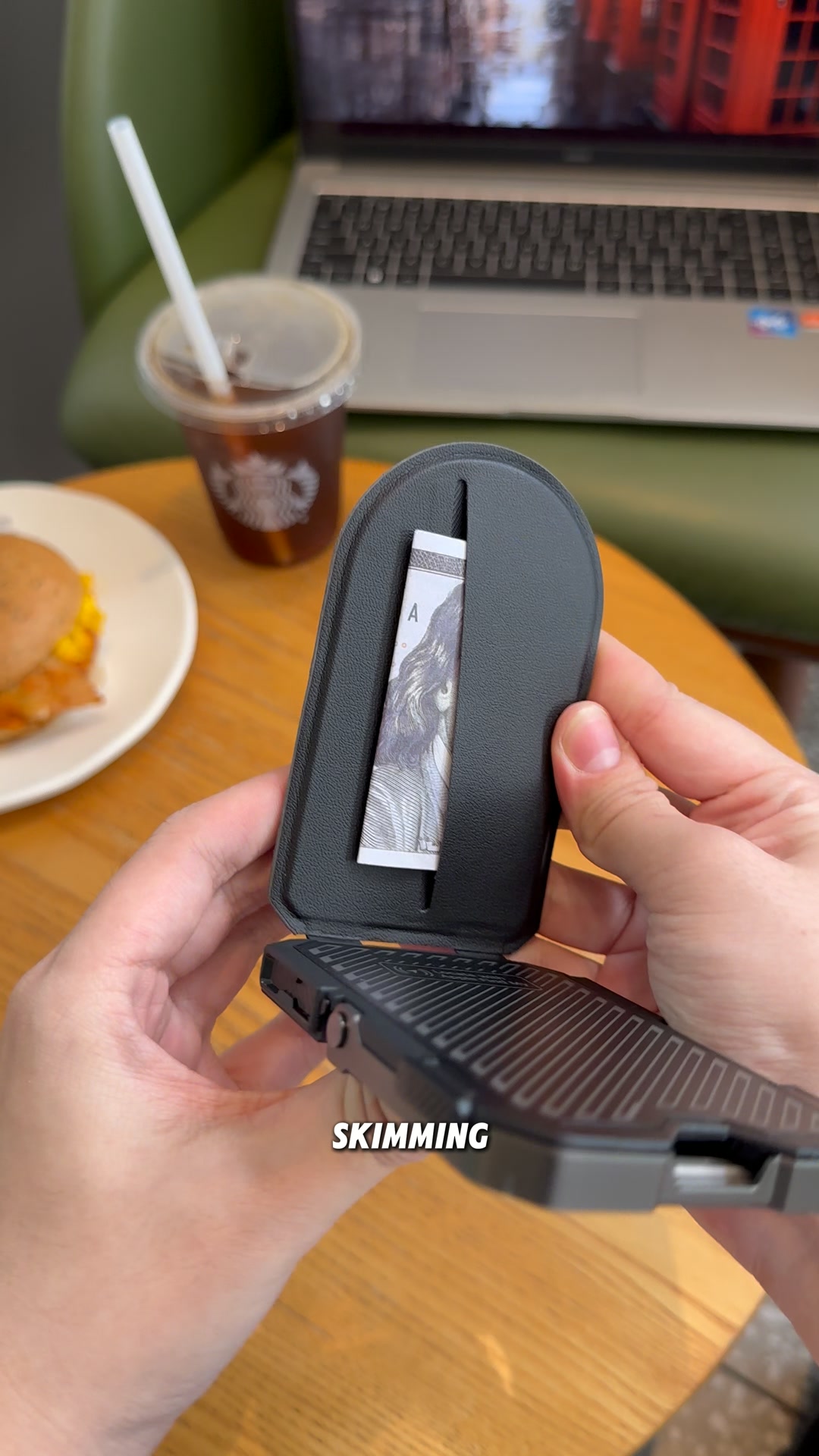 Smart Carry Deal – 15% OFF Trackable MagFlip Wallet