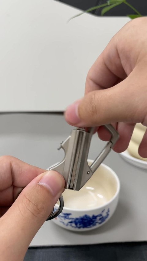 Permanent Match Multitool Keychain Lighter