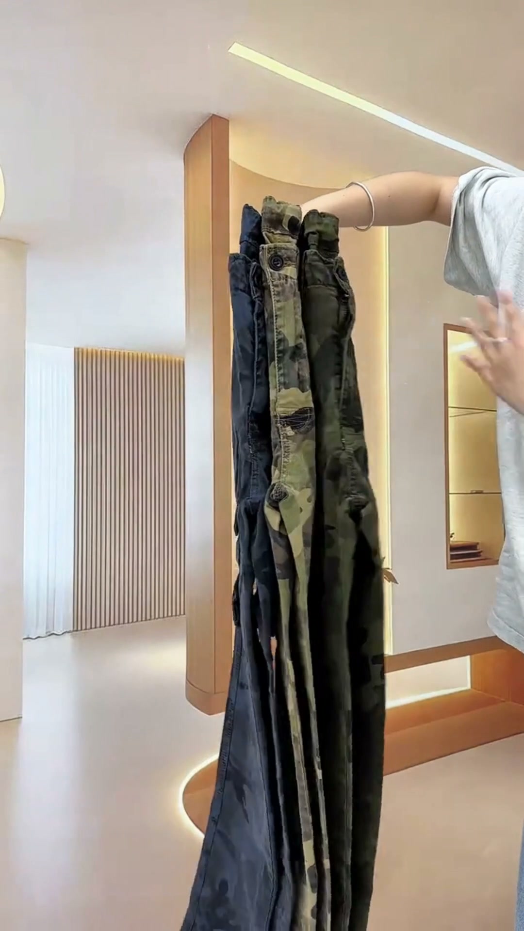 Get these camo cargo pants now while they’re 50% OFF
