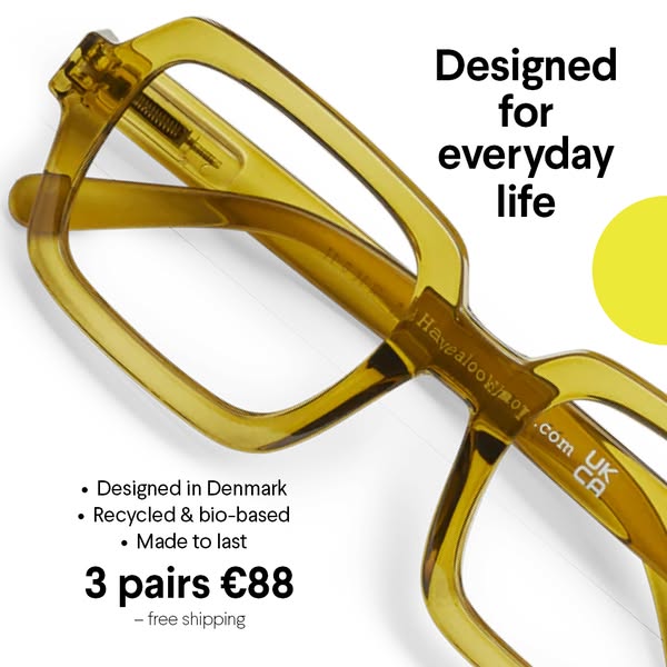 3 pairs of reading glasses for €88