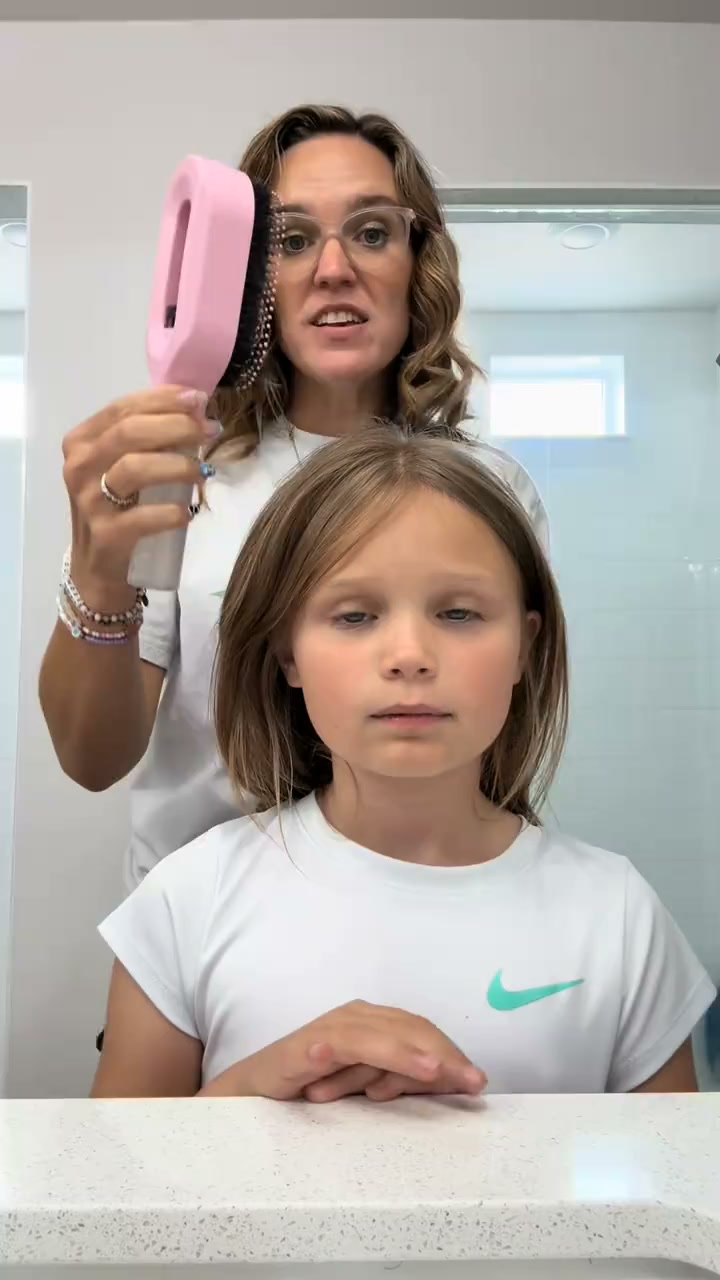 Refillable Hair Smoothing Spray Comb For Frizz Control