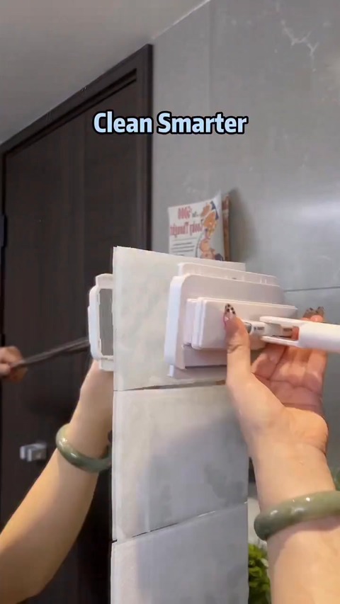 Use Any Old Cloth! The Smart Tooth-Grip Mop That Saves You Money.