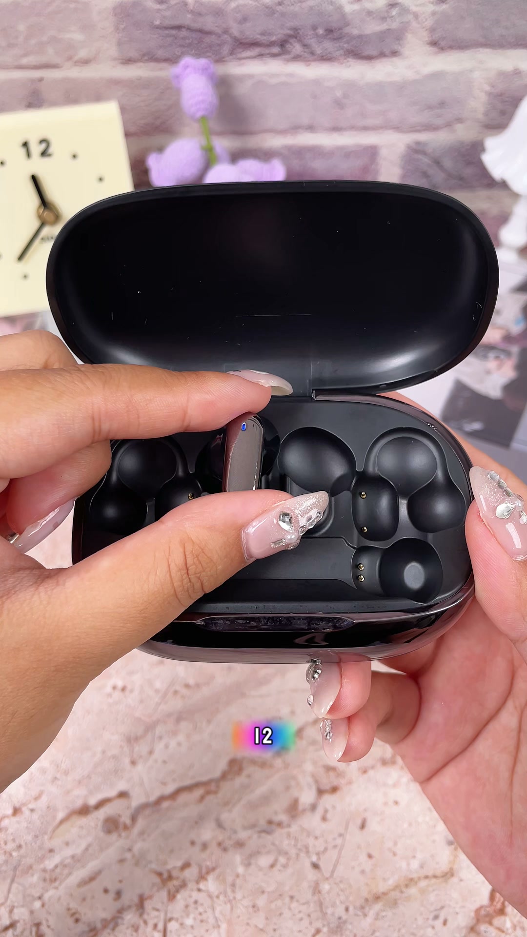 Get Three Pairs in One Case