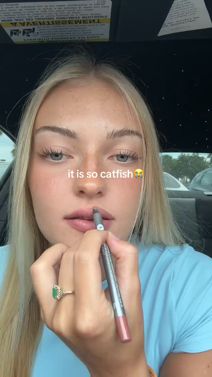 Smooth Lines, Fuller-Looking Lips
