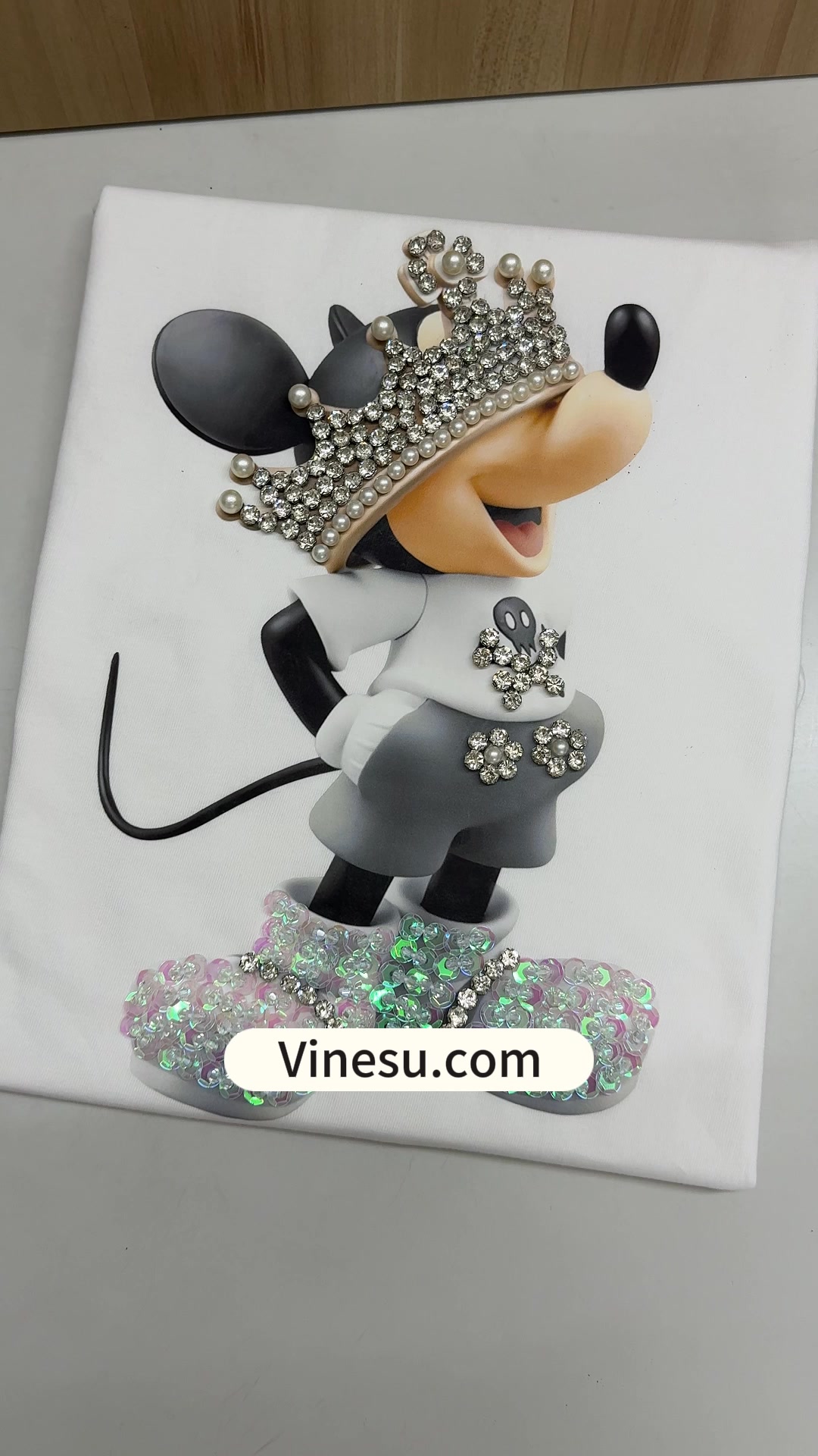 Anúncio de Vinesu-Altshop