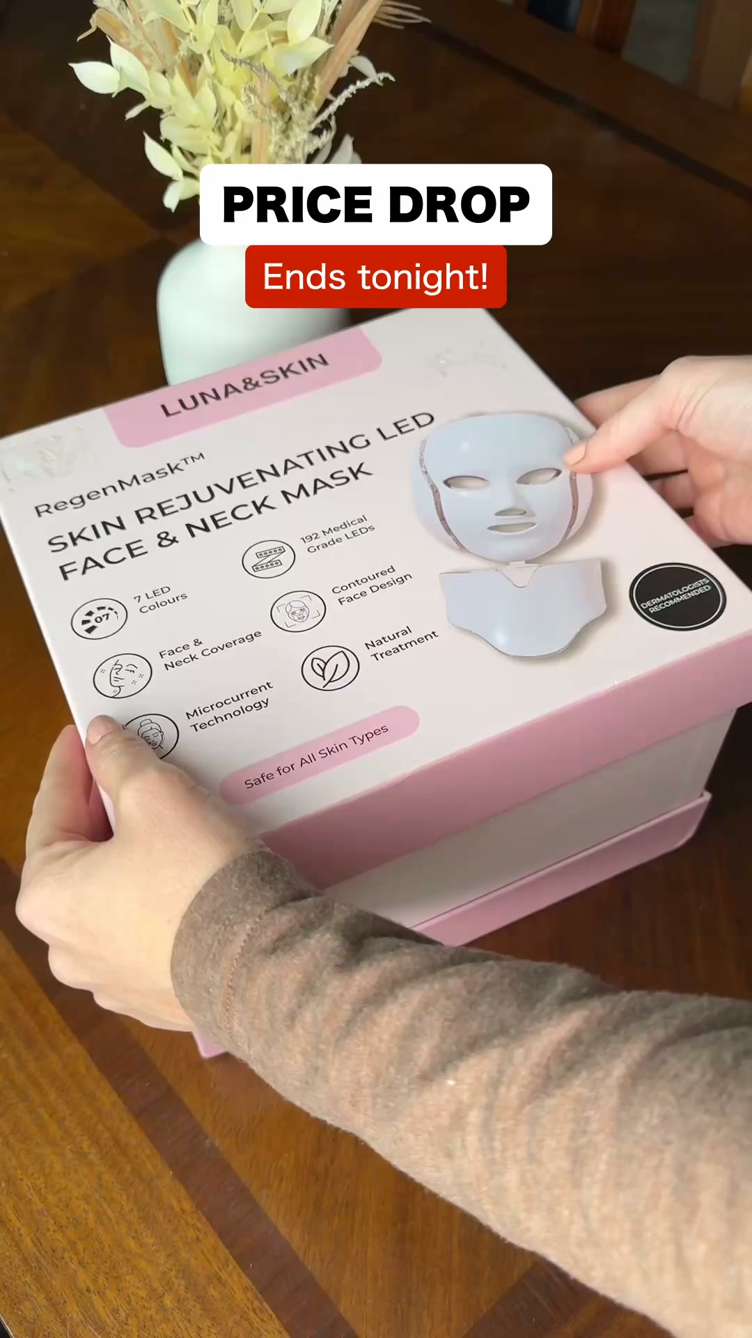7 LED Colours + Microcurrent for Firm, Lifted Skin