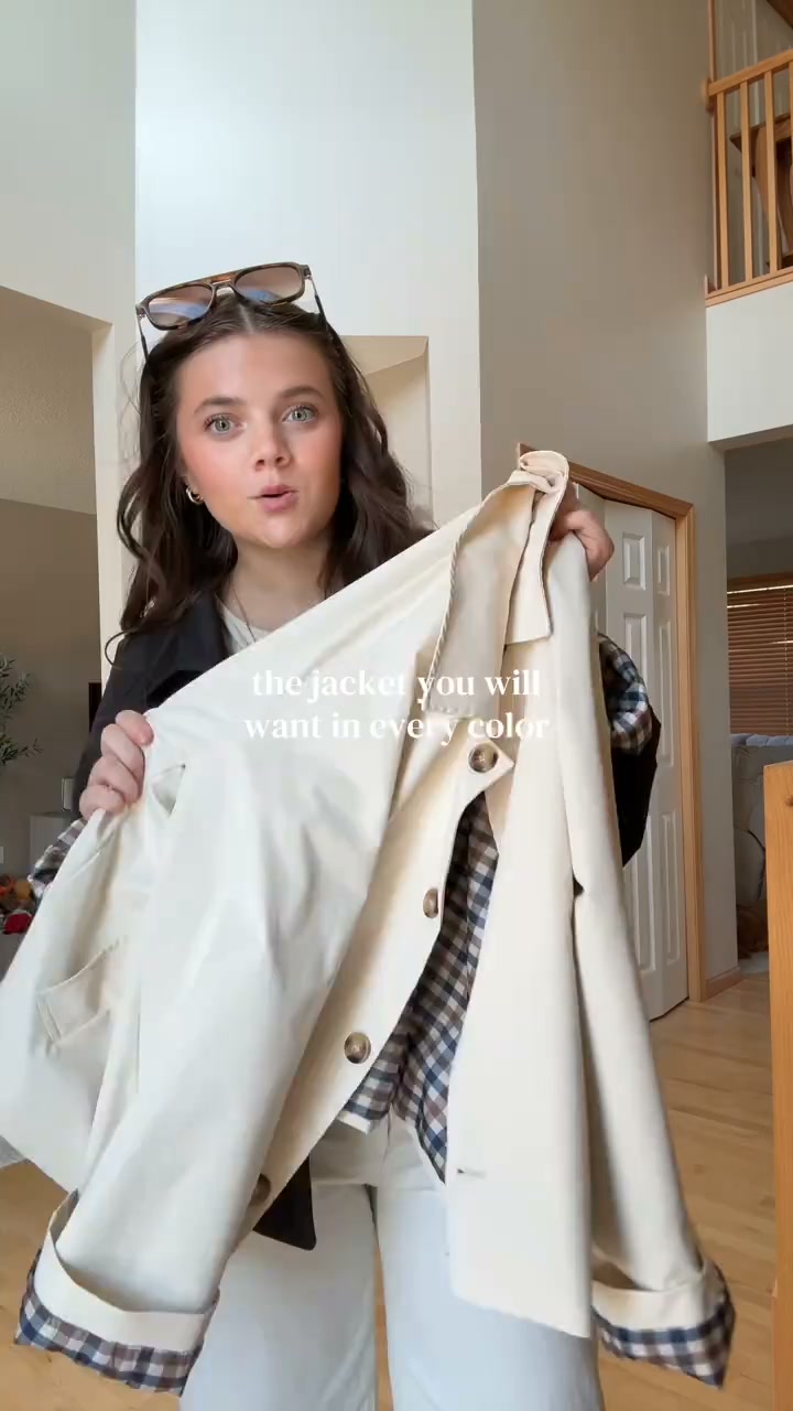 Oversized Cropped Trench Coat with Checkered Lining