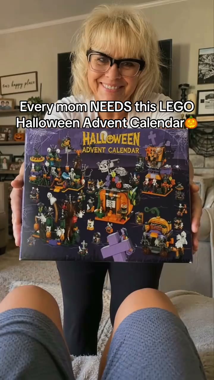 Halloween Building Blocks Set, 24 in 1 Spooky Pumpkin Ghost House Bricks Kit, Creative STEM Construction Toy for Kids, Halloween Party Favor