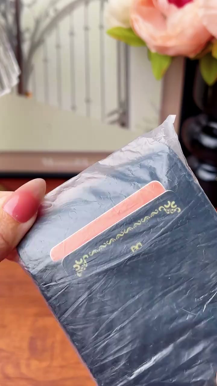 Stop Carrying Bulky Wallets