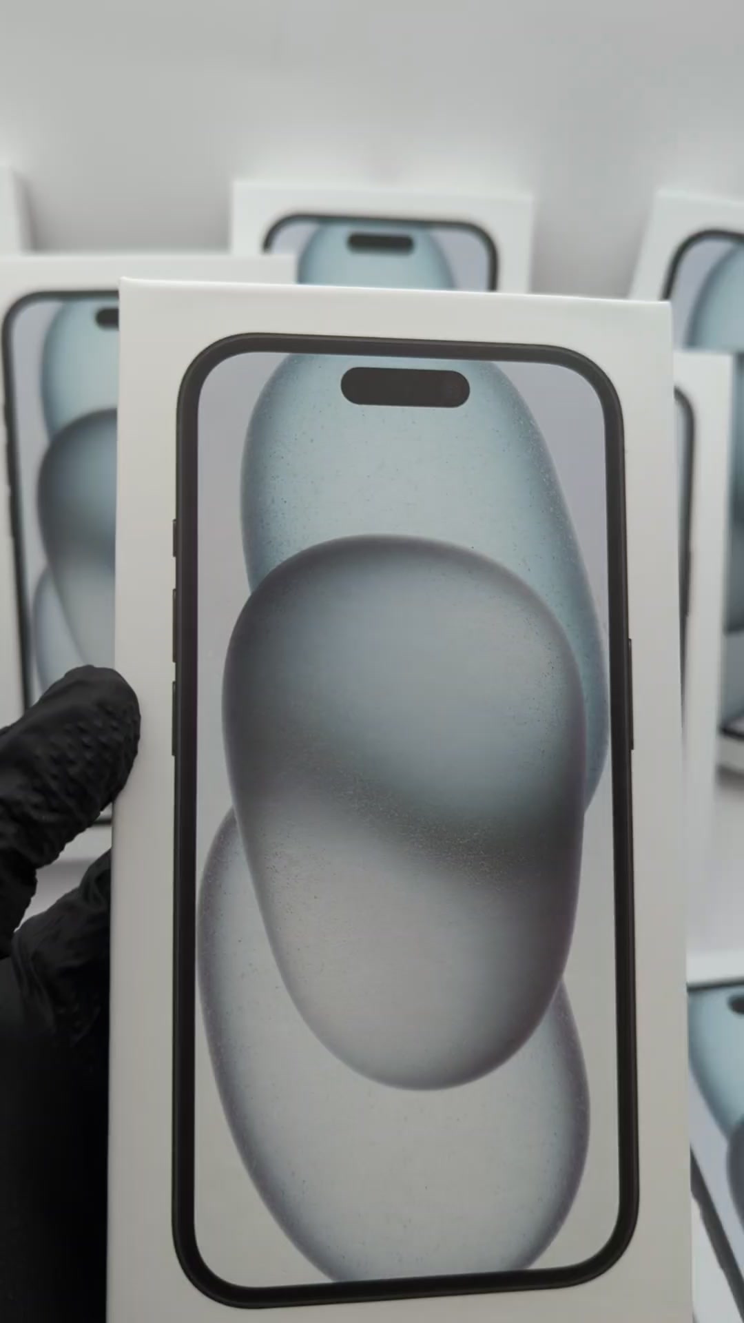 iPhone 15 — £425 + 5% OFF