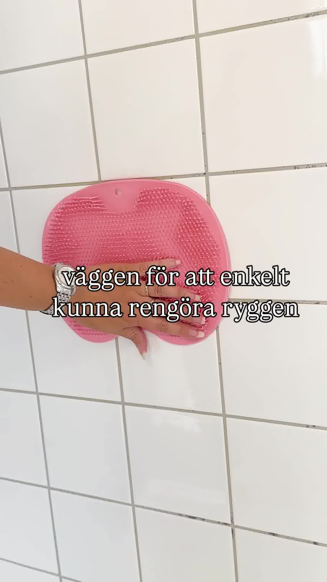 Rengör dina fötter utan att böja på dig i duschen!