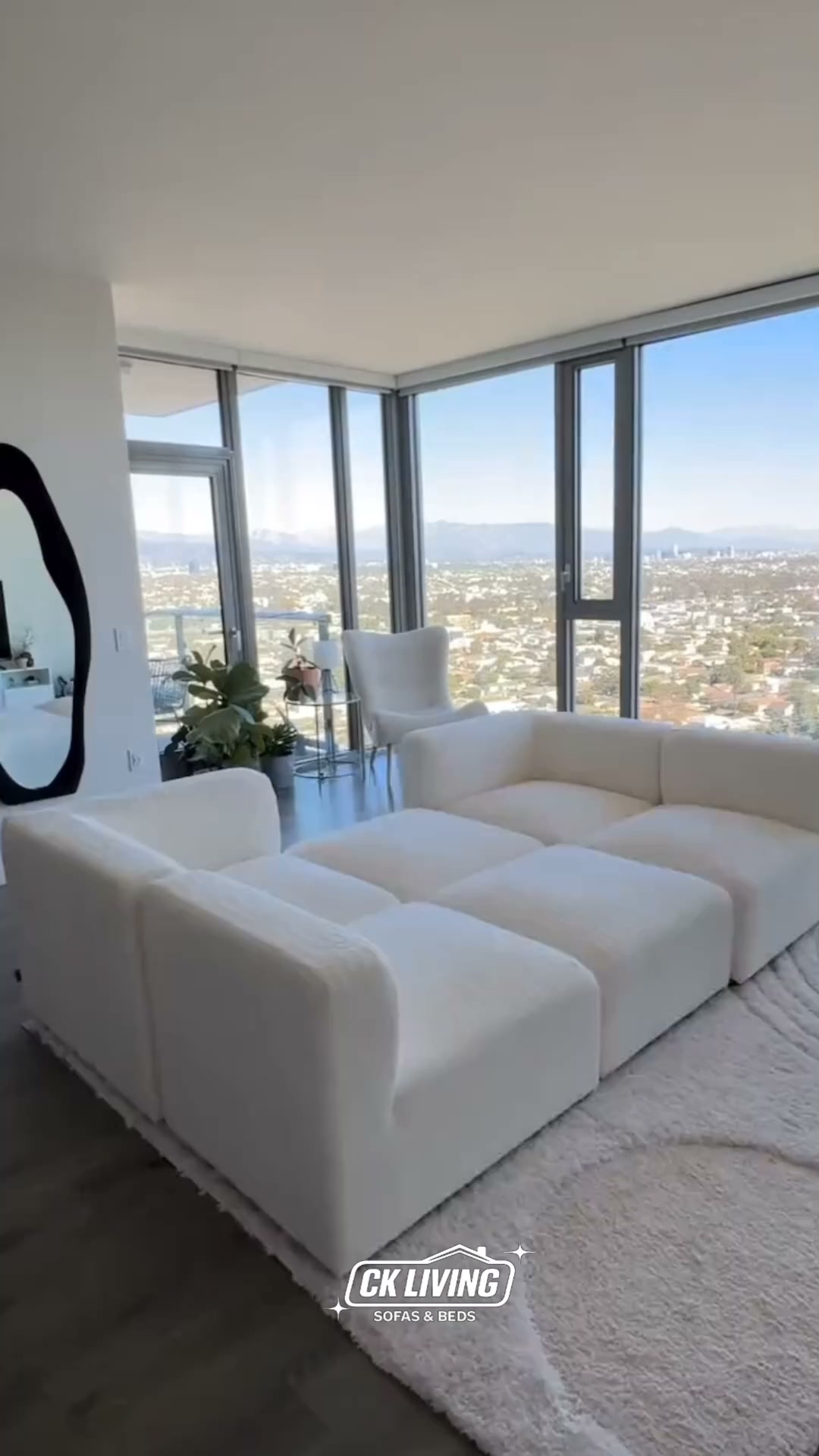 Lounge Now, Pay Later