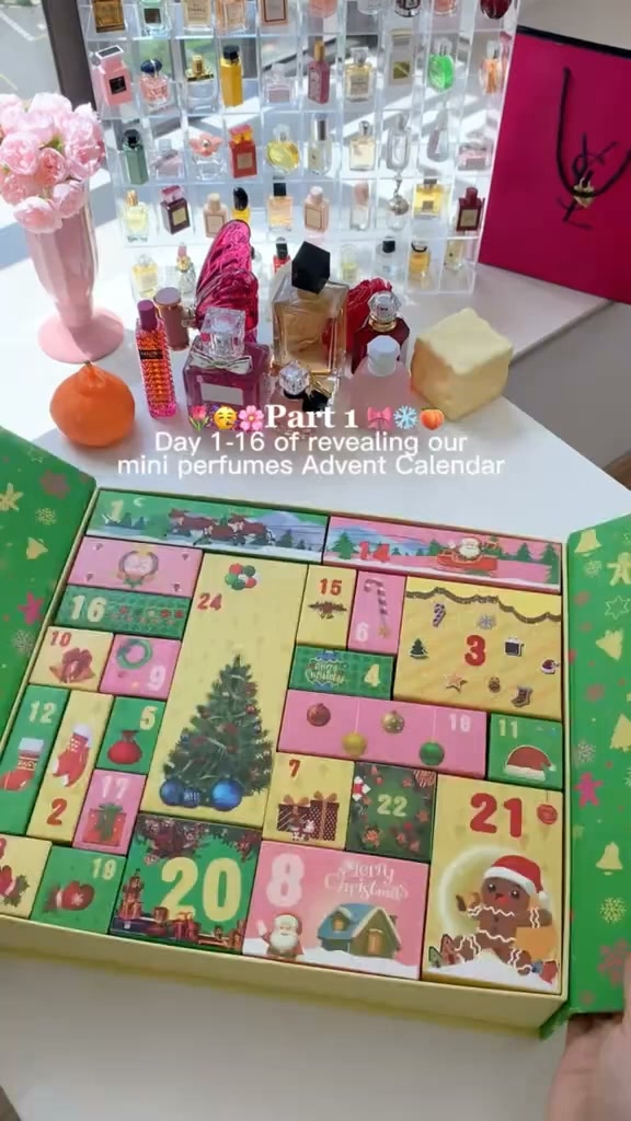 Christmas Advent Calendar with 24 Mini Perfumes