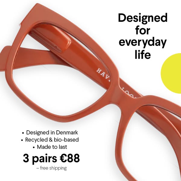 3 pairs of reading glasses for €88