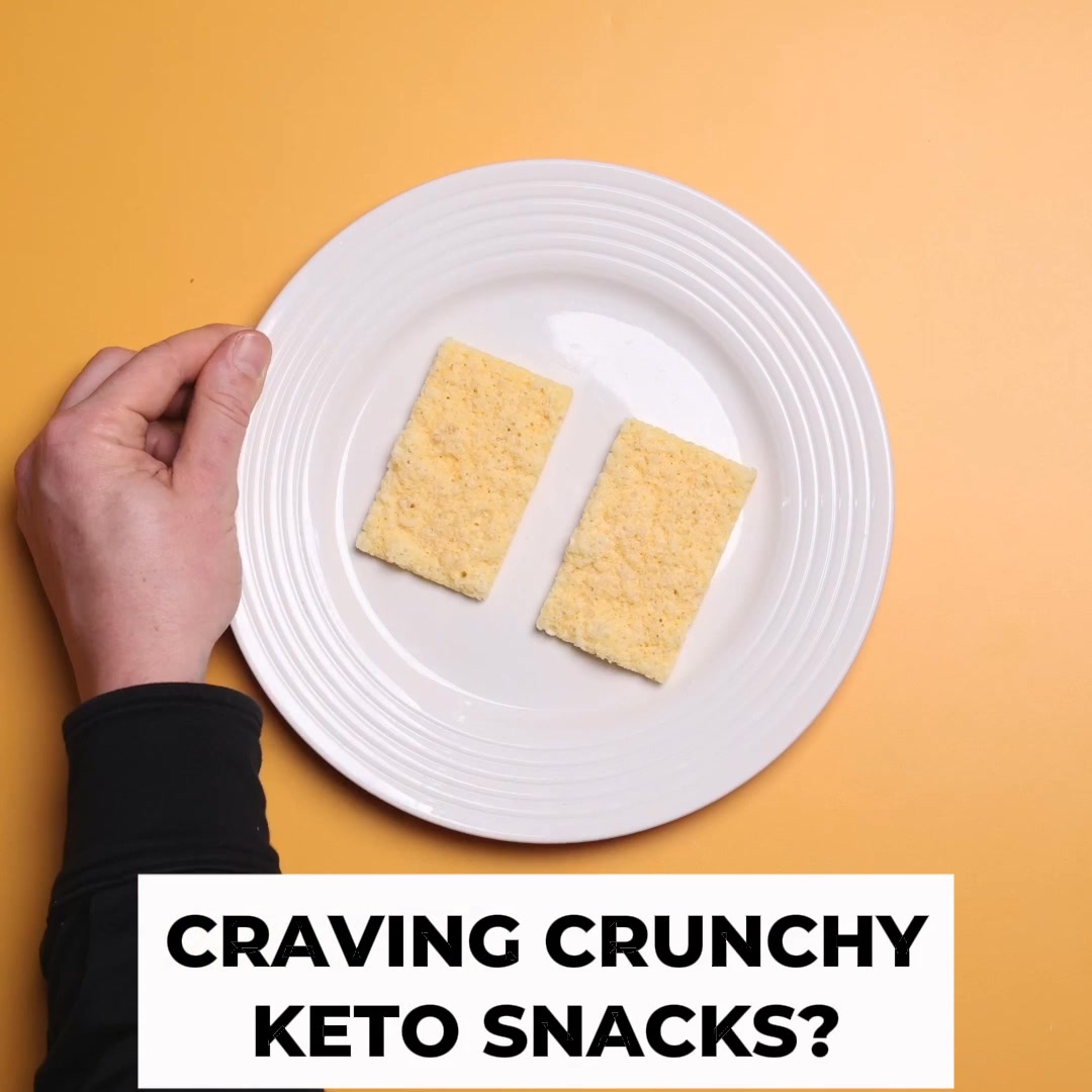 Keto Cheese Crackers