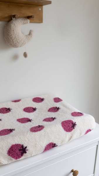 Teddy aankleedkussenhoes aardbei