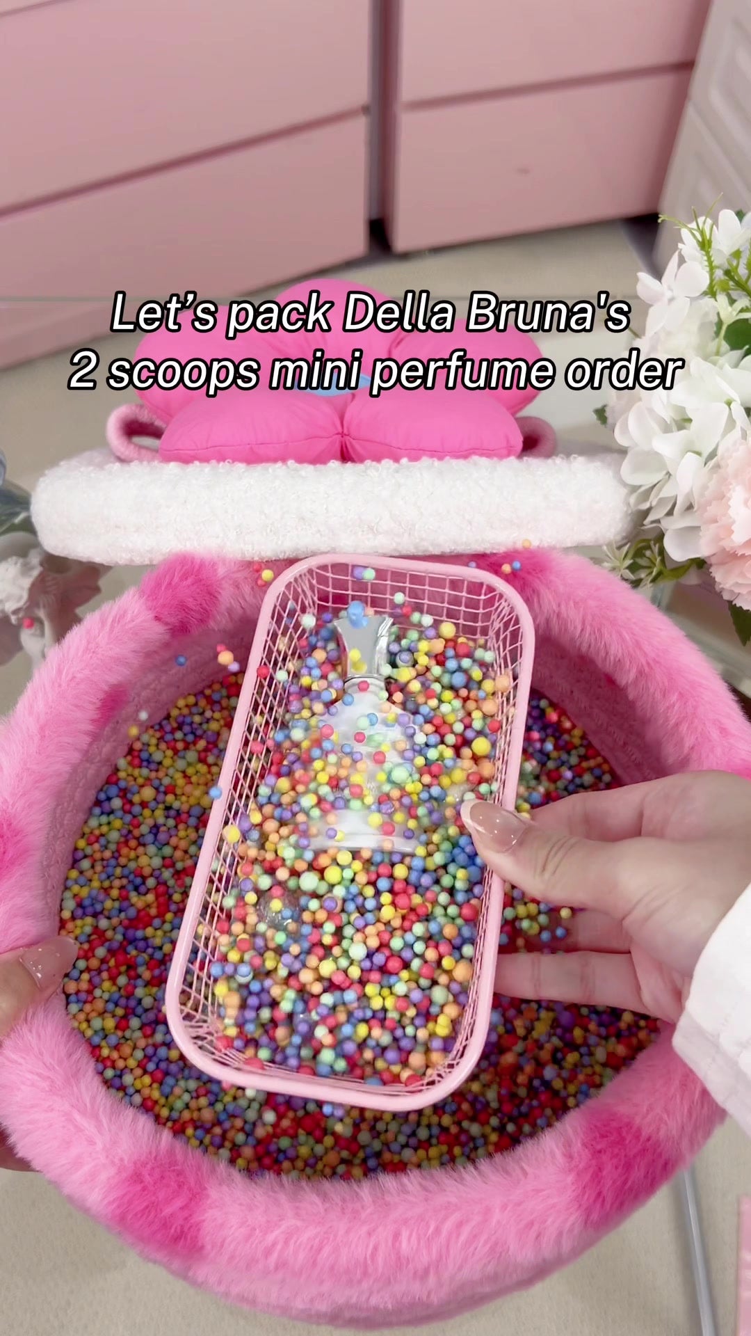 Your scent wardrobe, in one scoop