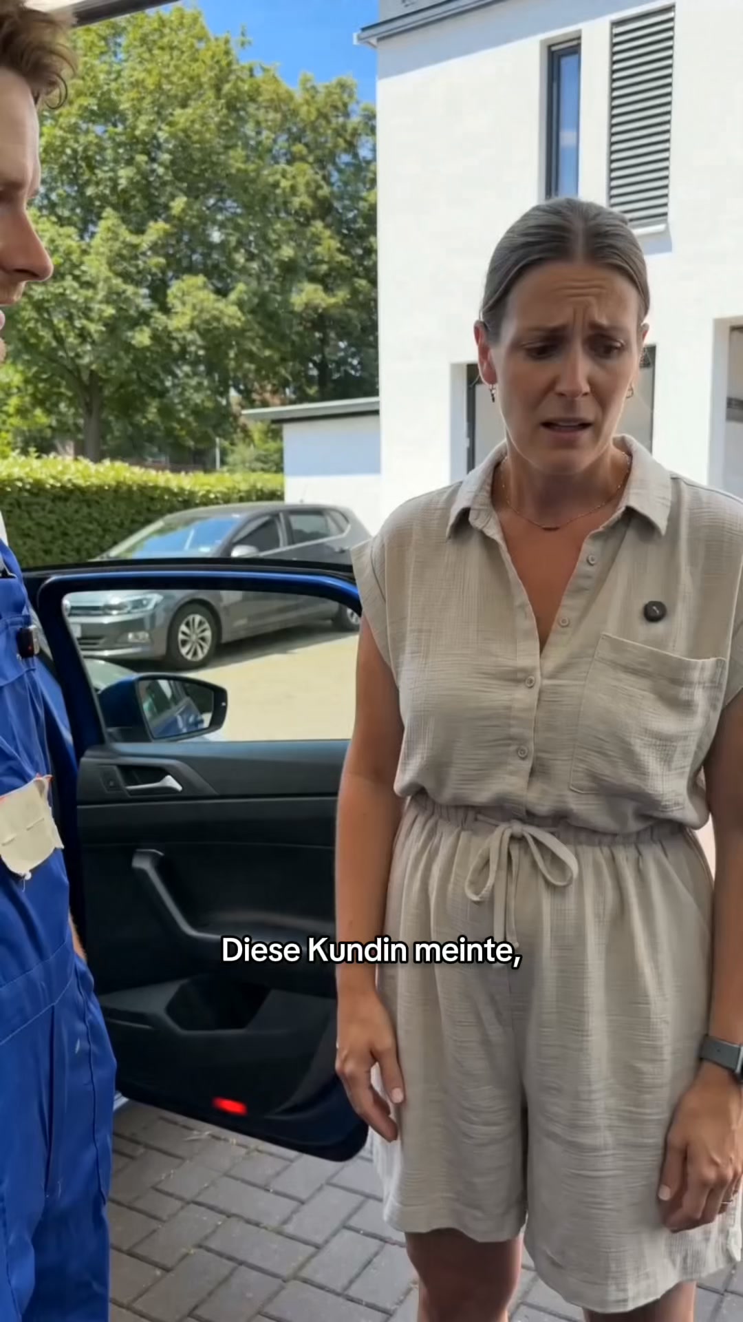 Von einer jungen Mutter gebracht