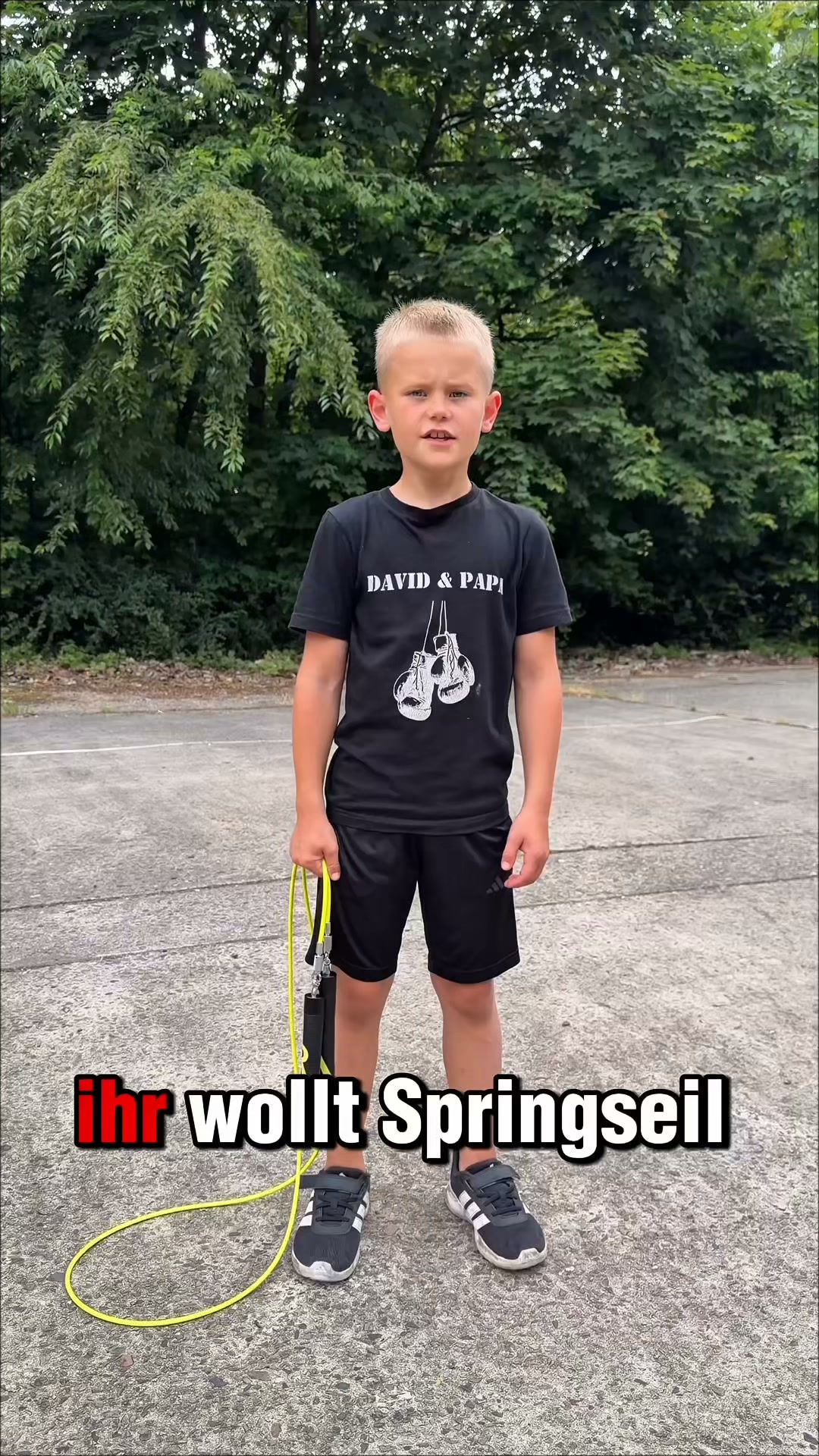 In nur 1 Monat, deine gesamte Fitness transformieren? Absolut möglich mit dem Springseil von Everjump. Denn 10min Seilspringen entsprechen 3