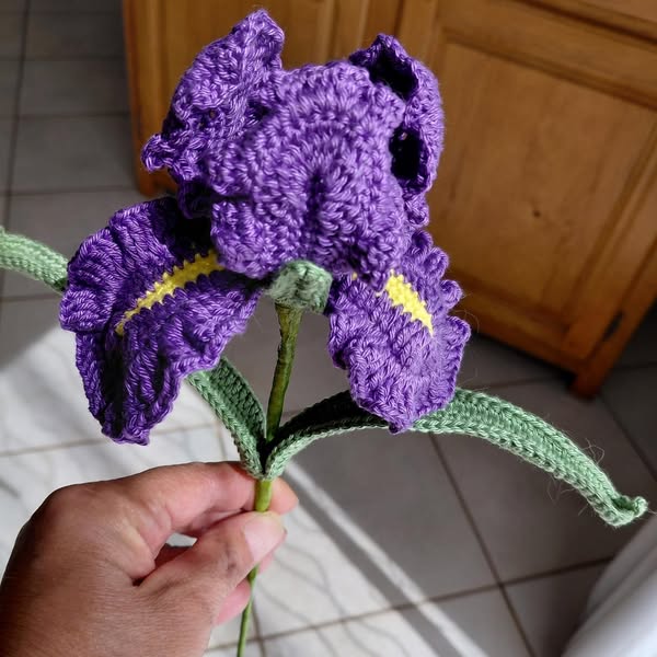 Delicate Iris Blossom Crochet Pattern