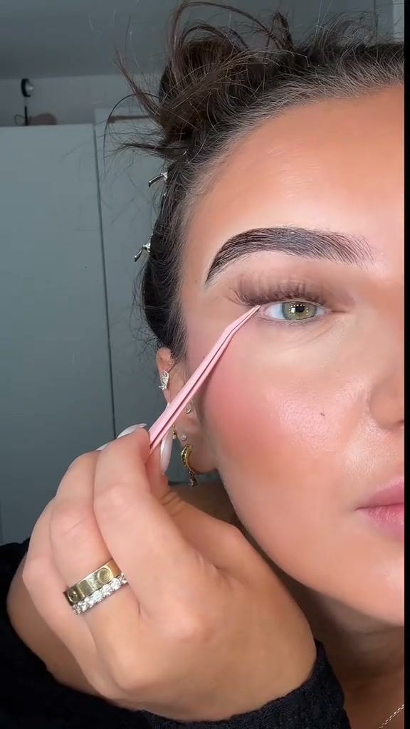 Trendige Brown Lashes für deinen einzigartigen Look