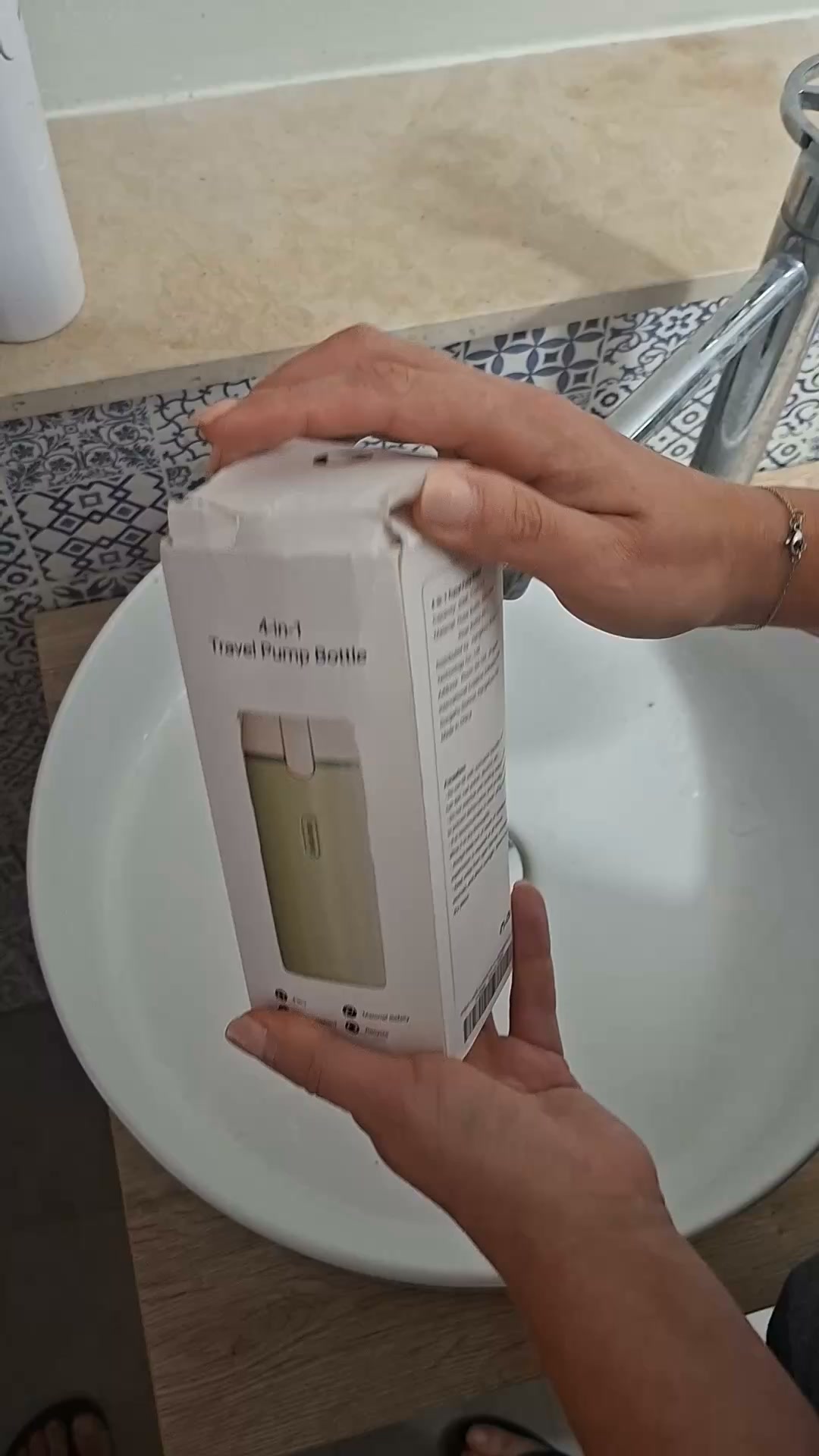Dispenser 4-in-1: Zero Stress in Viaggio!