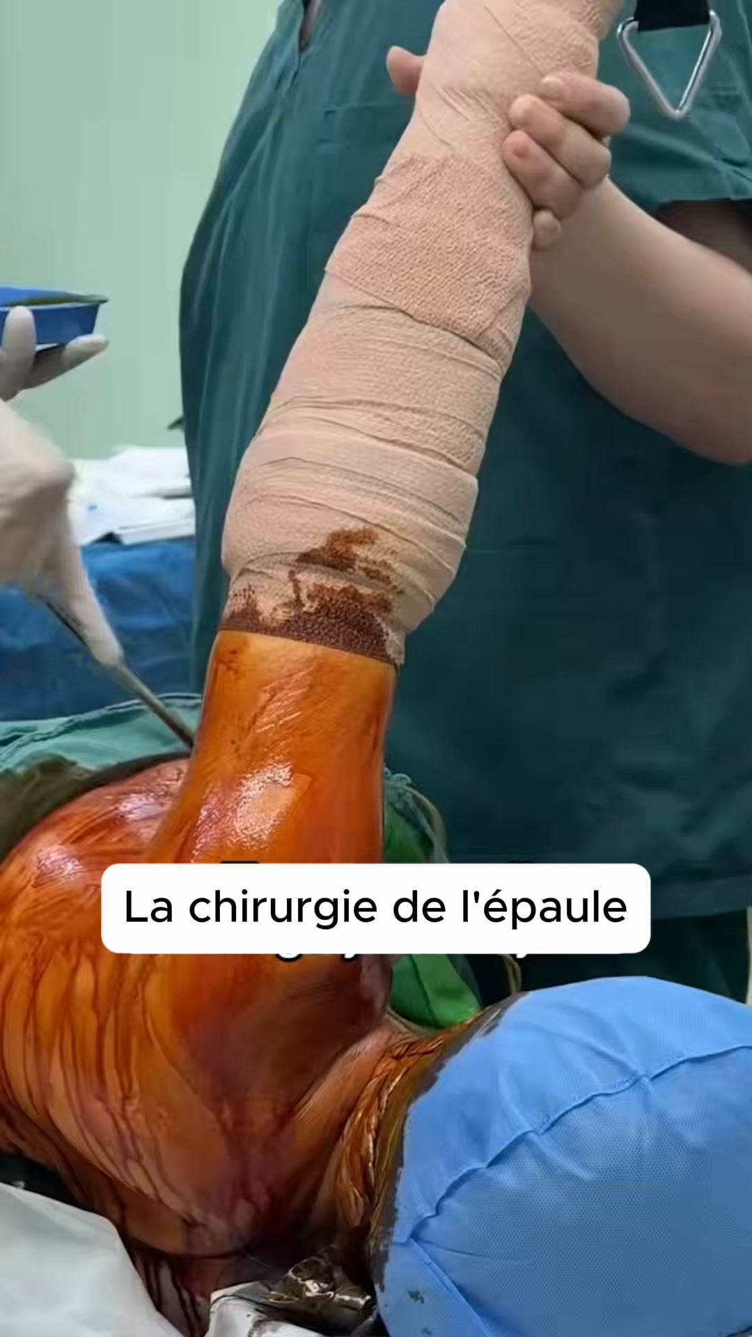 Ses antidouleurs étaient à quarante centimètres de sa main