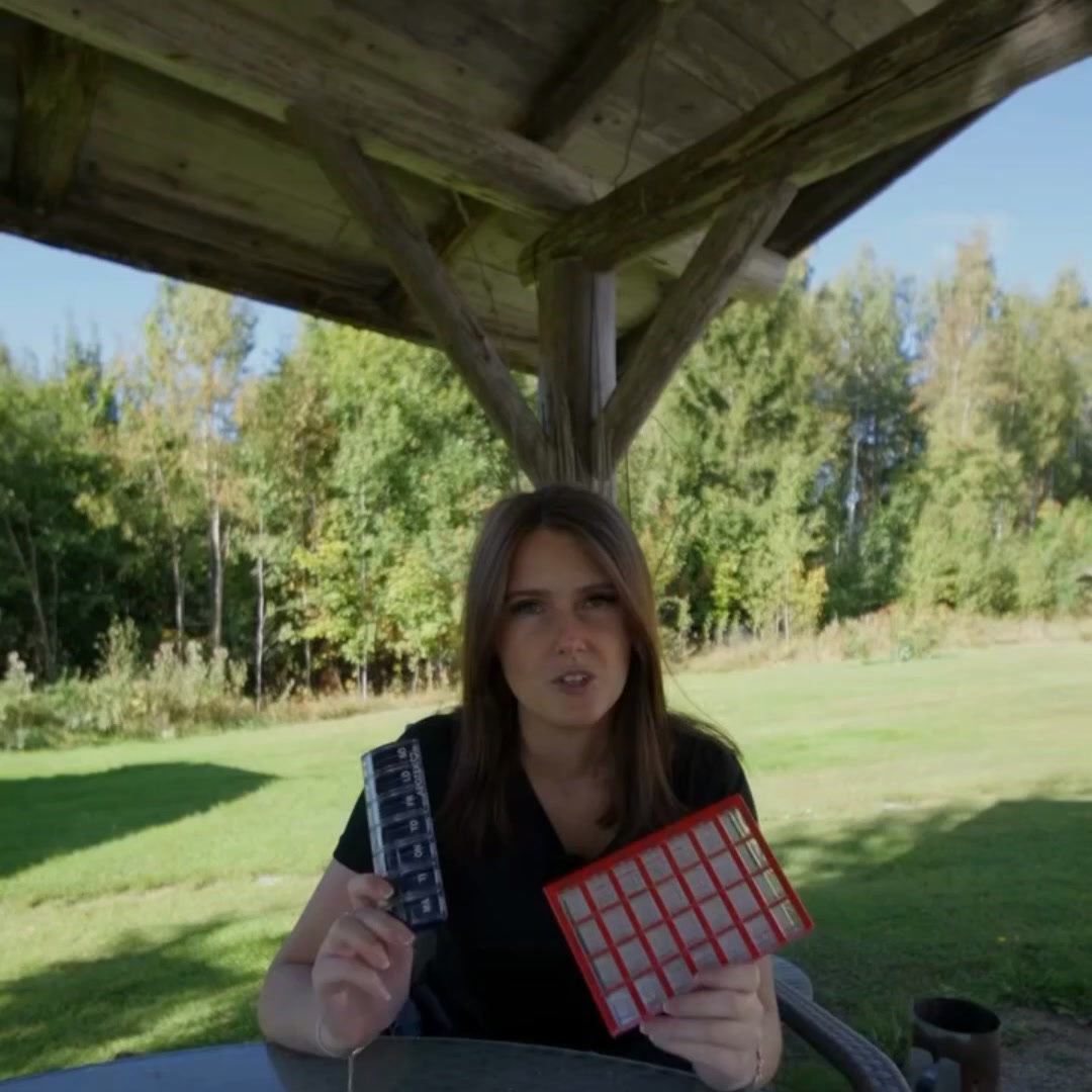 Smart Dose™ – Veckovis Pillerdosa i Metall med 7 Fack
