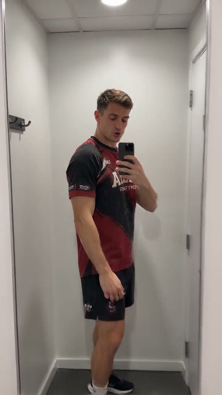 Portez l’Esprit Rouge et Noir