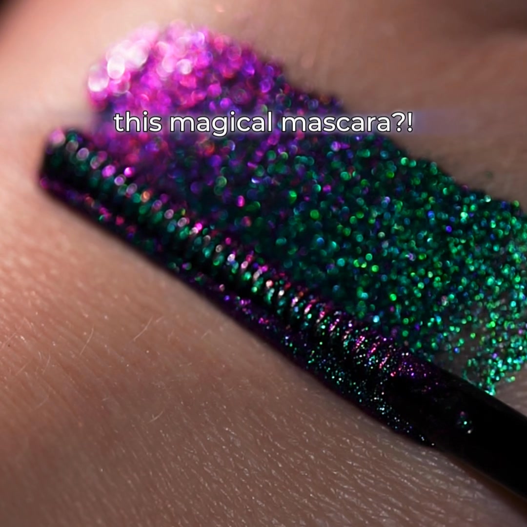 The Viral Lash Toppers That Broke the Internet
