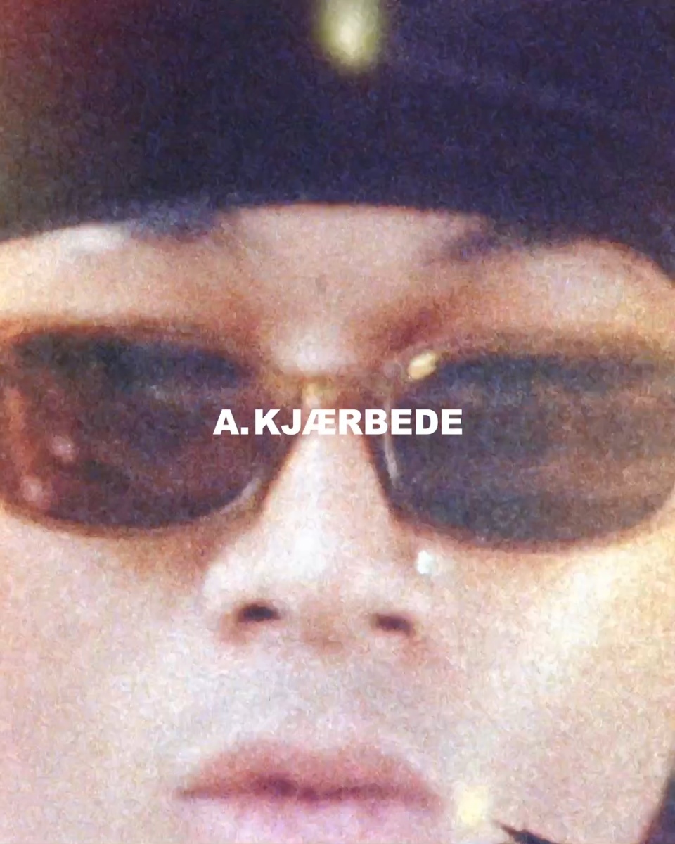 Ontdek A. KJÆRBEDE