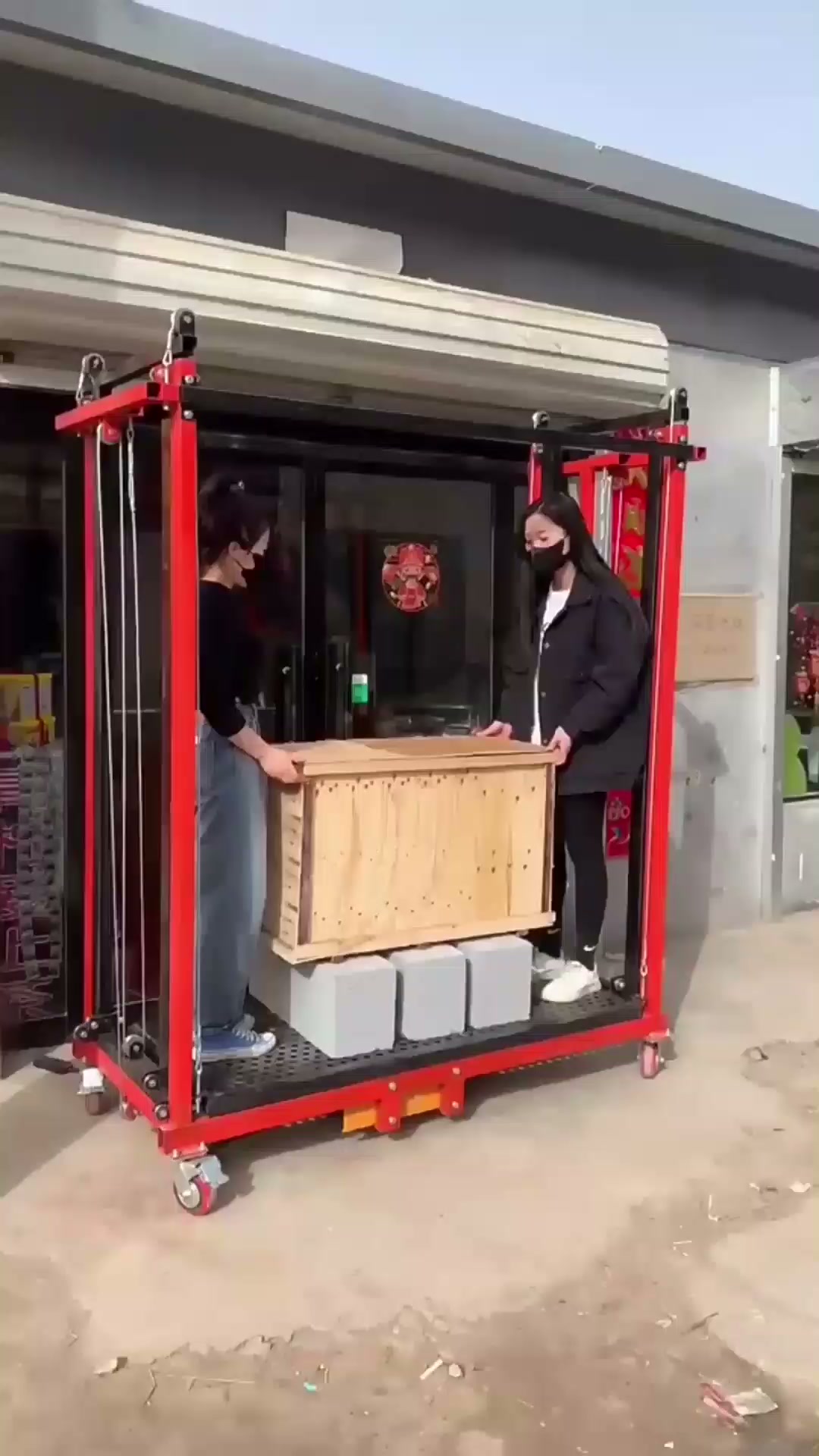 Foldable Electric Scaffolding Lift Platform for Home Use (500kg Load)