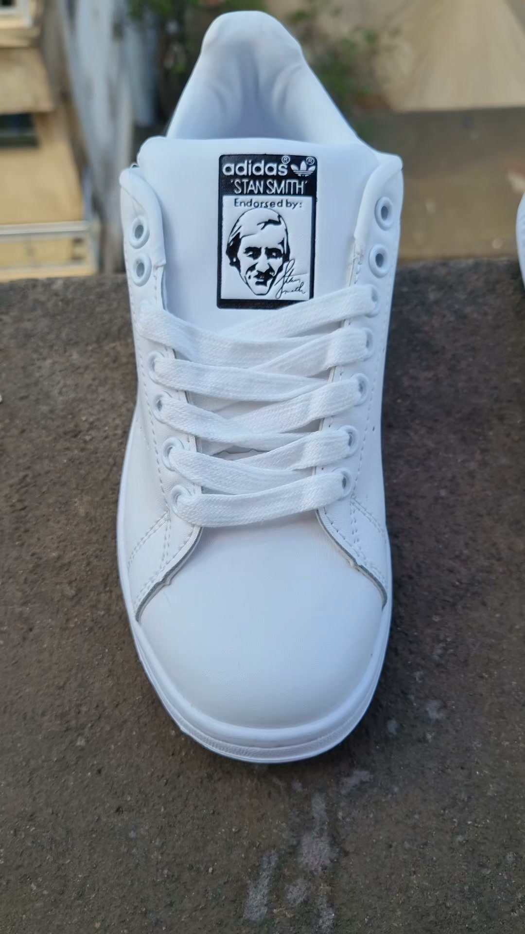 Classic Stan Smith + 3 Free Socks