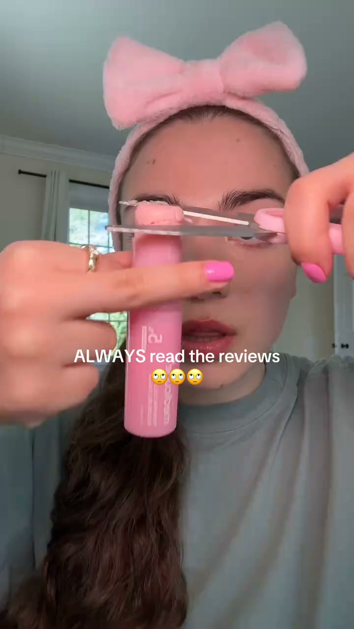 One swipe. Instant glow. No filter needed.