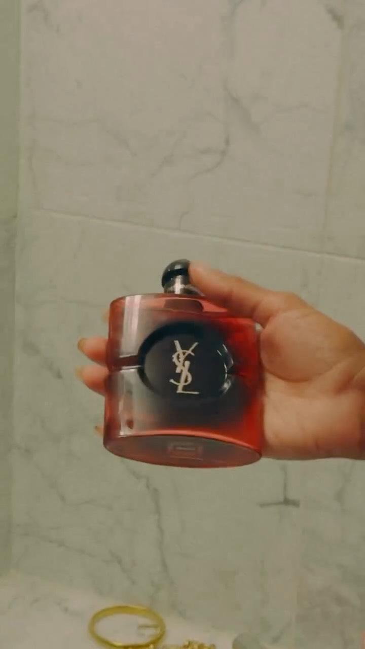 Anúncio de YSL Beauty