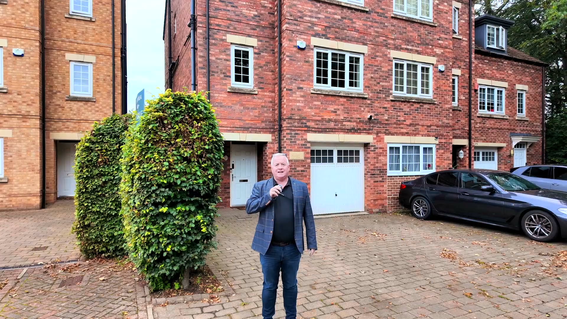 A Four Bedroom Townhouse Built for Entertaining in LS14