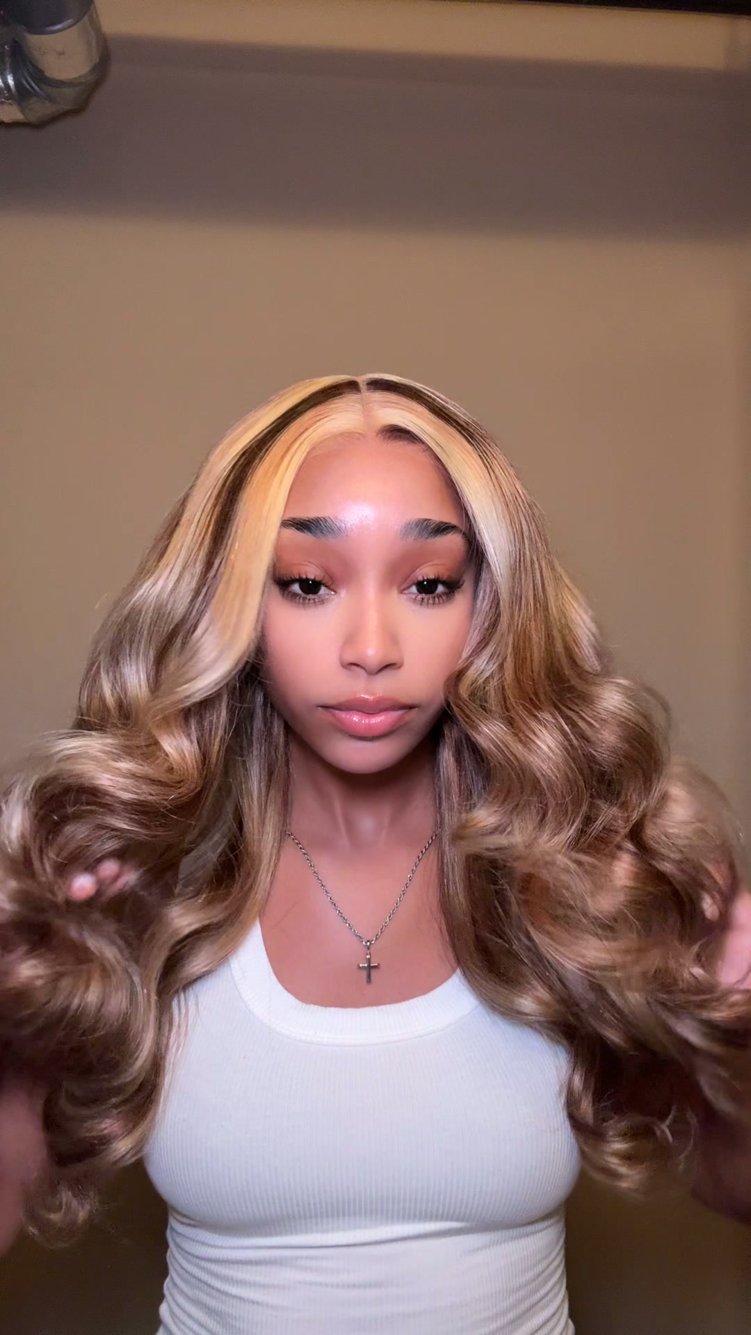 New Hair, New Look P4/27/613 Highlight Body Wave Is Calling Your Name