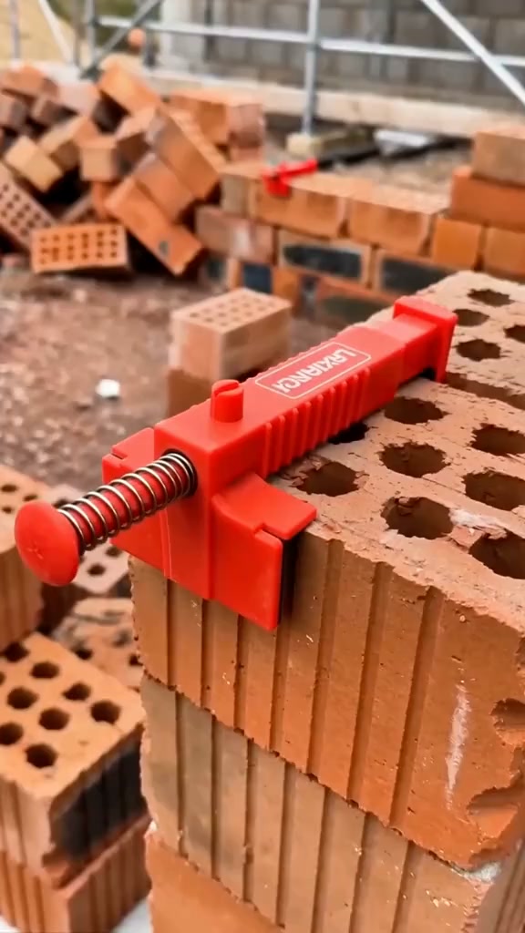 Adjustable PA6 Brick Line Clips & Extended Runners