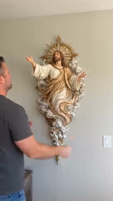 Light of the World Jesus Wall Sculptur