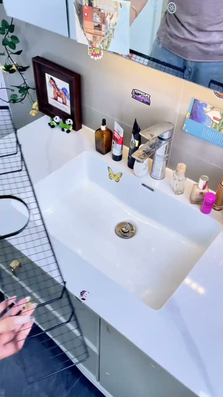 Keep Your Bathroom Sink Tidy
