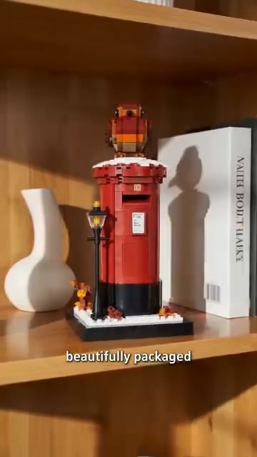 Vintage Postbox & Robin Brick Set – A Symbol of Love