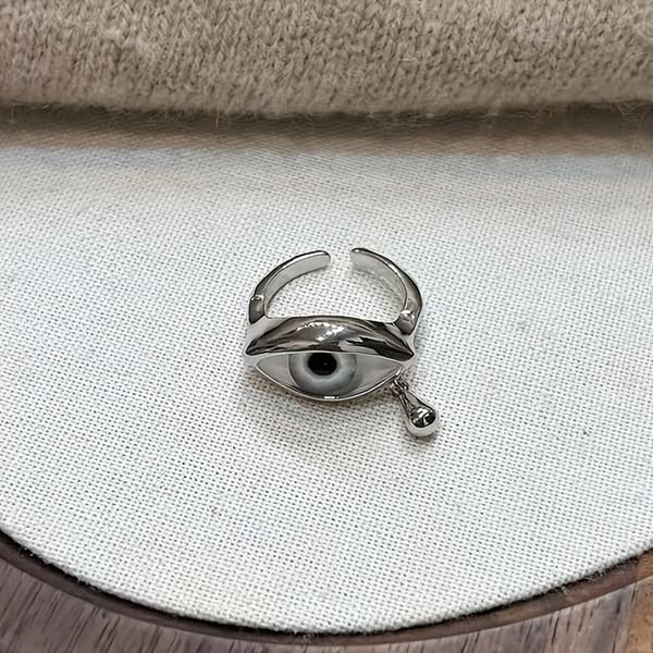Teardrop Eye Ring: Art in Motion
