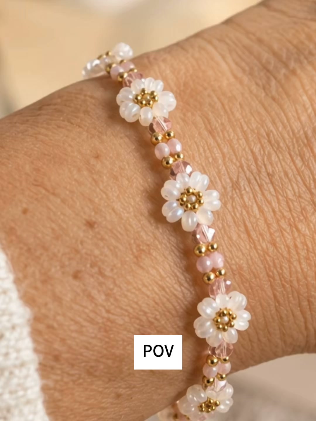 Create Beautiful Beaded Jewelry From Scratch — Over 200 Beginner Projects Inside the 8-in-1 Bundle