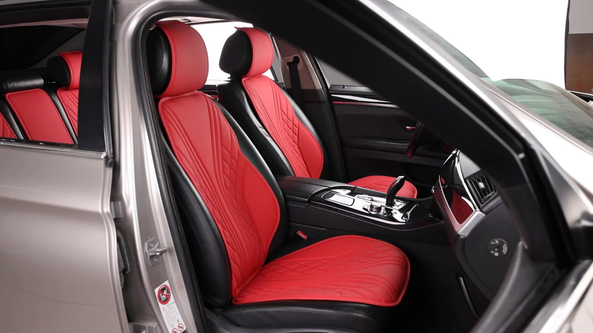 Complete the Luxus Interior