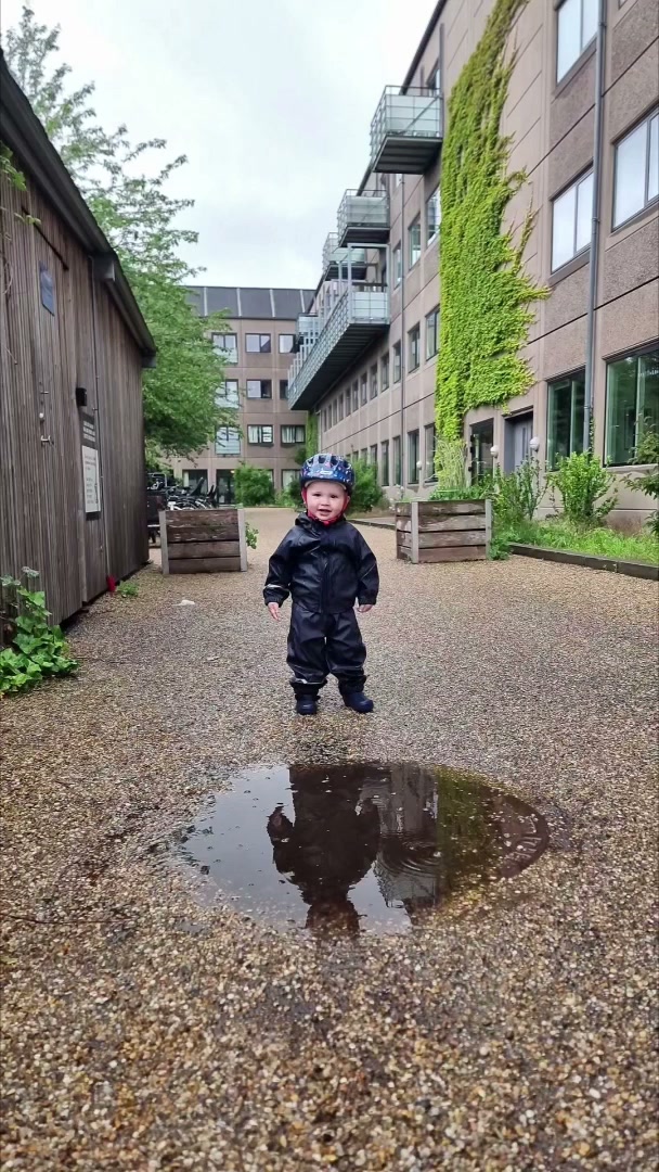 Regen is het favoriete speelweer van je kind.