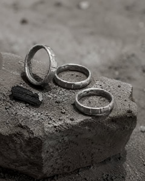 Anello Lavorato — dal Laos