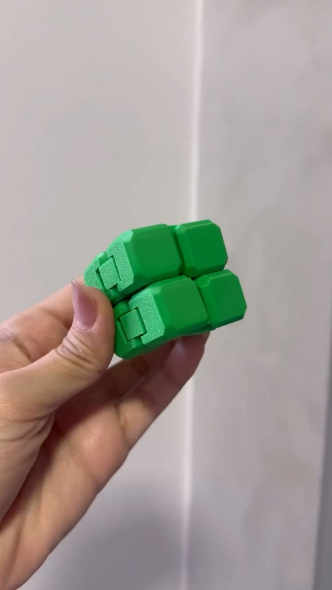 O Cubo Que Nunca Acaba