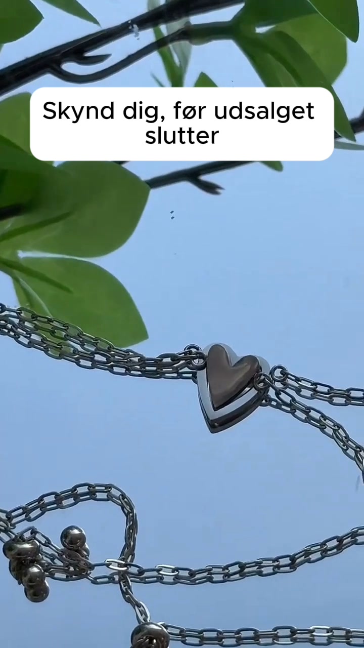 Et armbånd til dig, et til hende
