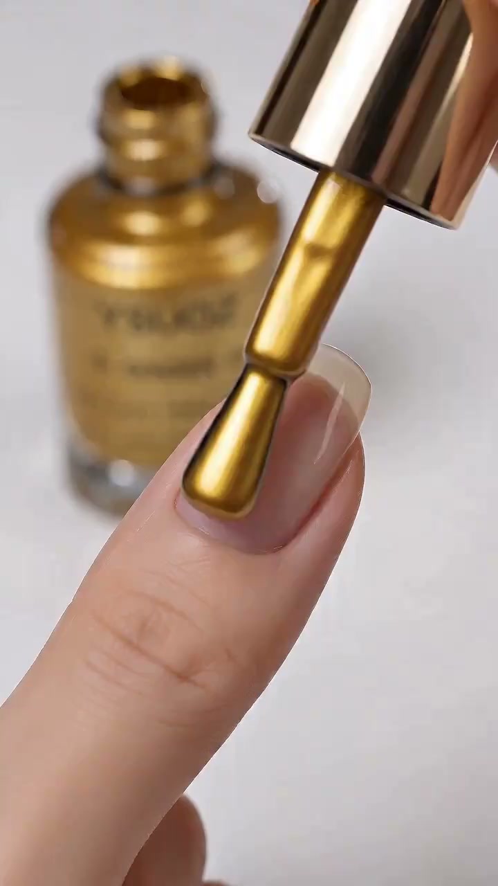 2026 Glamorous Metallic Mirror Nail Polish